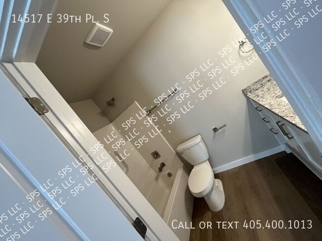 Building Photo - 14517 E 39th Pl S