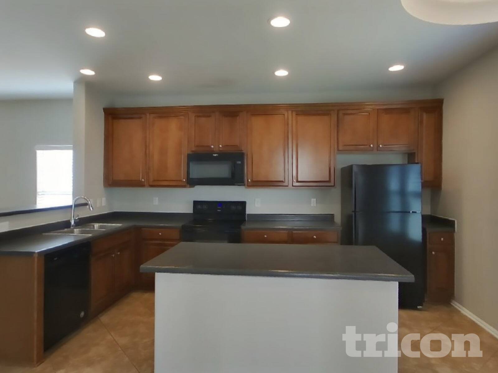 Building Photo - 4912 N 109th Ave