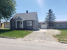 Building Photo - 84 E North Water St