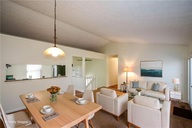 Building Photo - 115 Arborfield Way