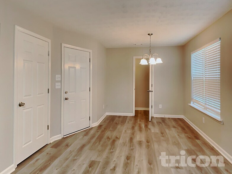 Building Photo - 501 Walton Dr