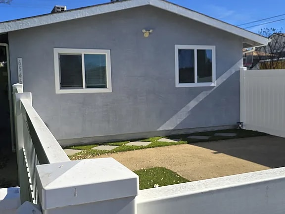 Building Photo - 6546 Bobbyboyar Ave