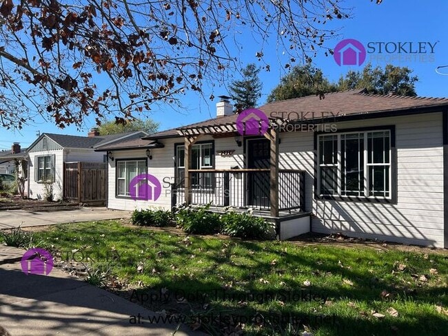 Building Photo - 2427 Sycamore Ave