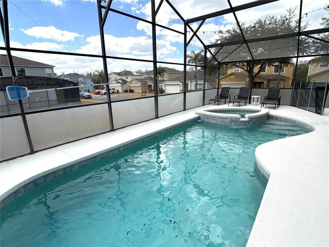 Building Photo - 353 Kensington Dr