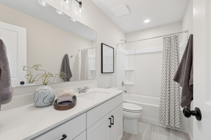 Building Photo - 3468 Knightsbridge Trl N