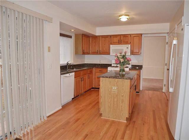 Building Photo - 619 Whitney Dr