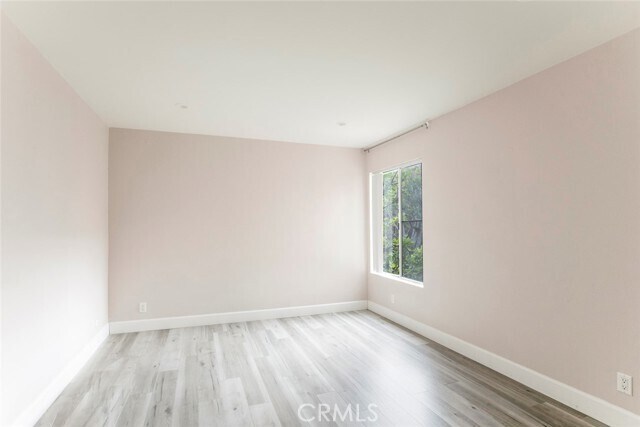 Building Photo - 365 Burchett St