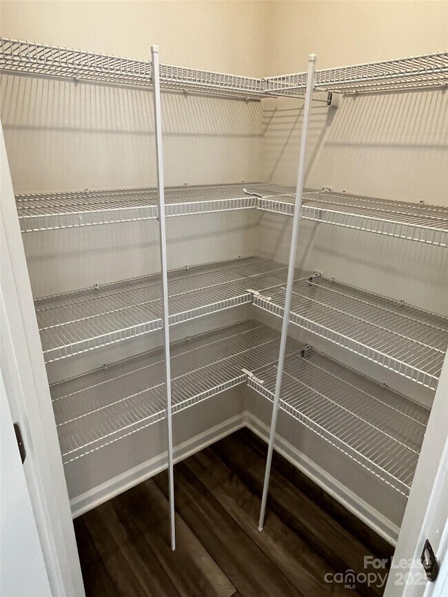 Building Photo - 3863 County Down Ave