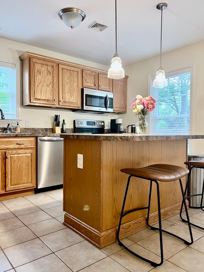 Primary Photo - 67 Clarendon Ave