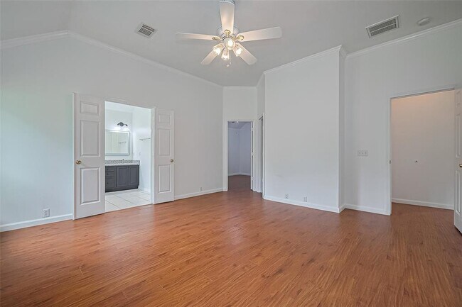 Building Photo - 11042 Sentry Ct