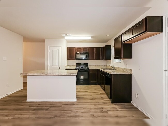 Building Photo - 16906 Andrew Nook Ln