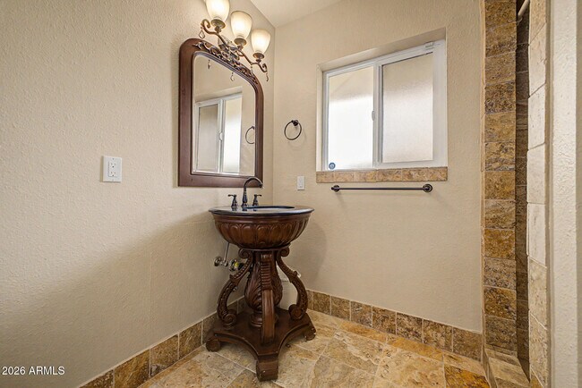 Building Photo - 2837 W Union Hills Dr