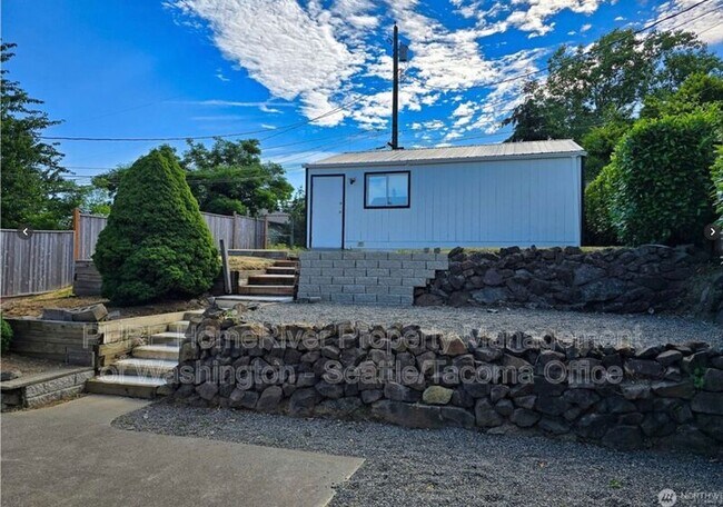 Building Photo - 5345 S Trafton St