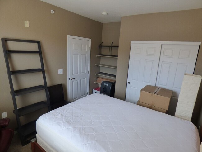 Building Photo - 15470 Canyon Rim Dr