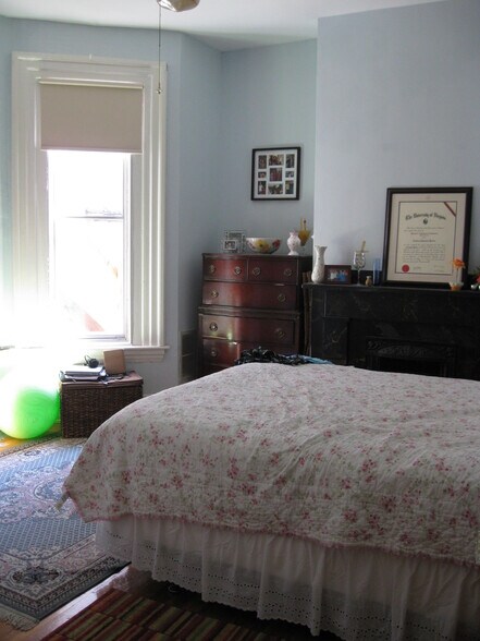 Building Photo - 1421 Grove Ave