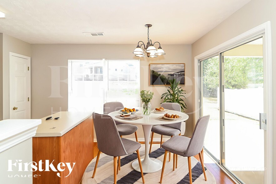 Building Photo - 5220 Sky Ridge Way