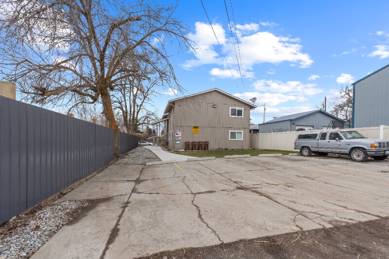 Building Photo - 3012 N Hogan St