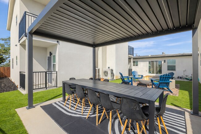 Building Photo - Brand new!