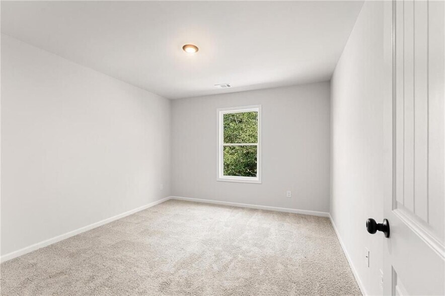 Building Photo - 179 Crest Dr