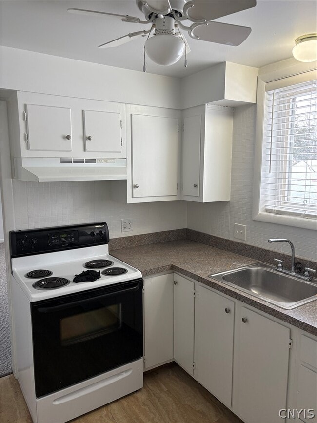 Building Photo - 330 Draper Ave