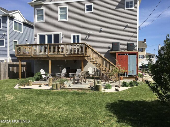 Building Photo - 38 Niblick St