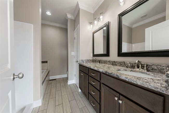 Building Photo - 457 Adalynn Cir