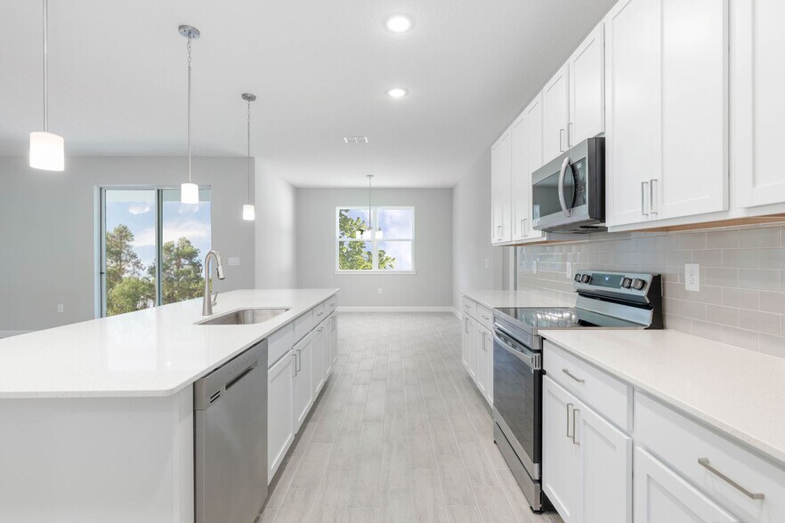 Building Photo - 2311 NW 37th Ave