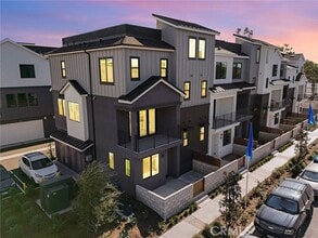 Building Photo - 19071 Main St