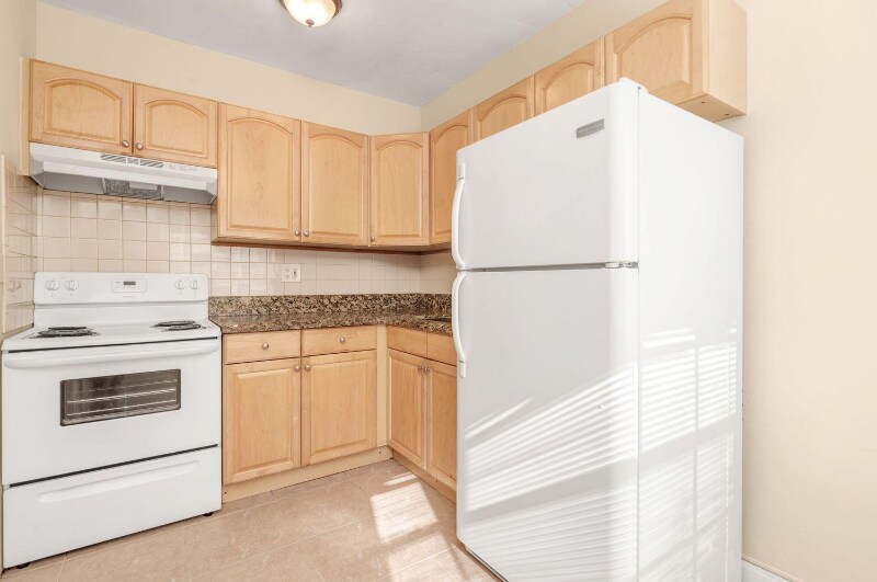 Building Photo - 224 Conniston Rd