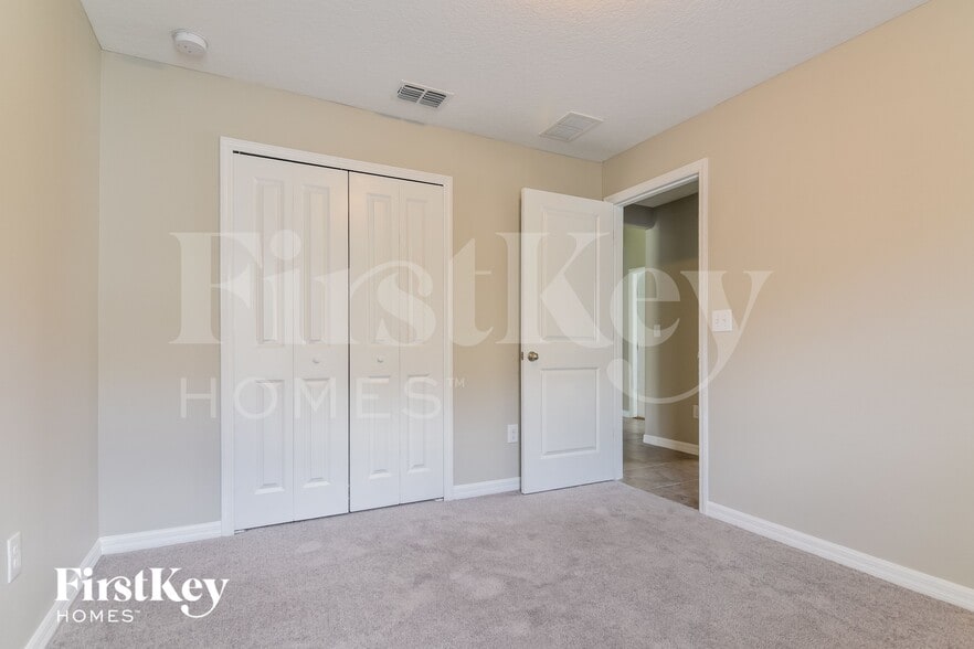 Building Photo - 9620 Sage Creek Dr
