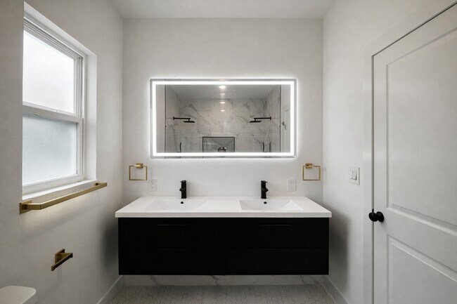 Building Photo - 22516 E Martin Dr