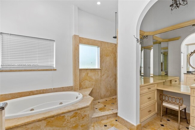 Building Photo - 1223 Jackson St