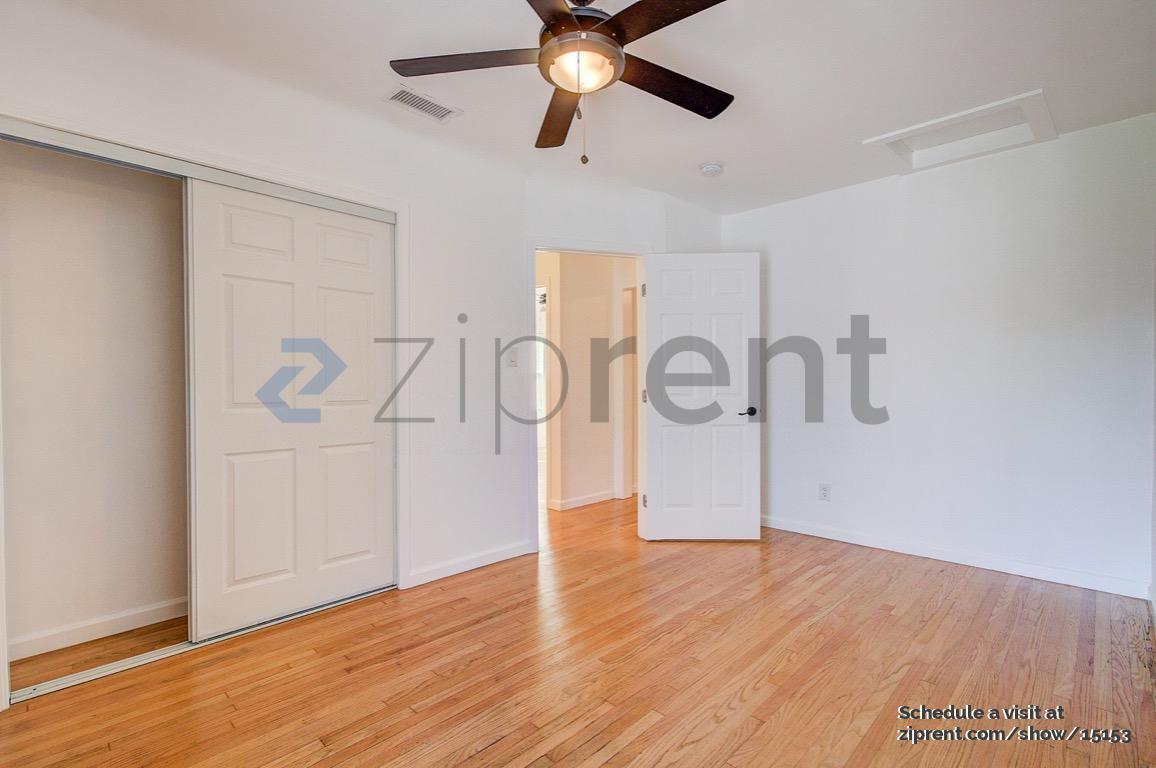 Building Photo - 9116 S Van Ness Ave