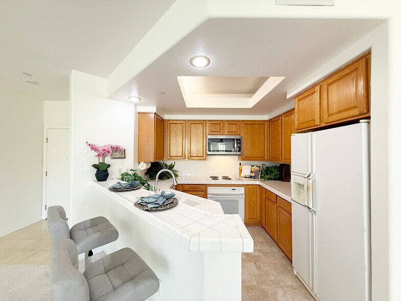 Building Photo - 144 S 3rd St