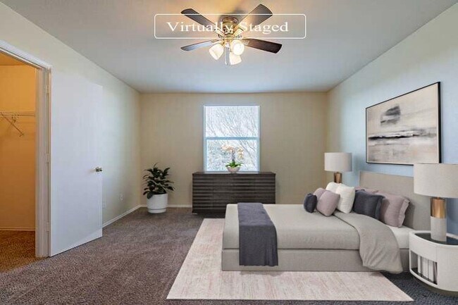 Building Photo - 1000 Bumble Bee Dr