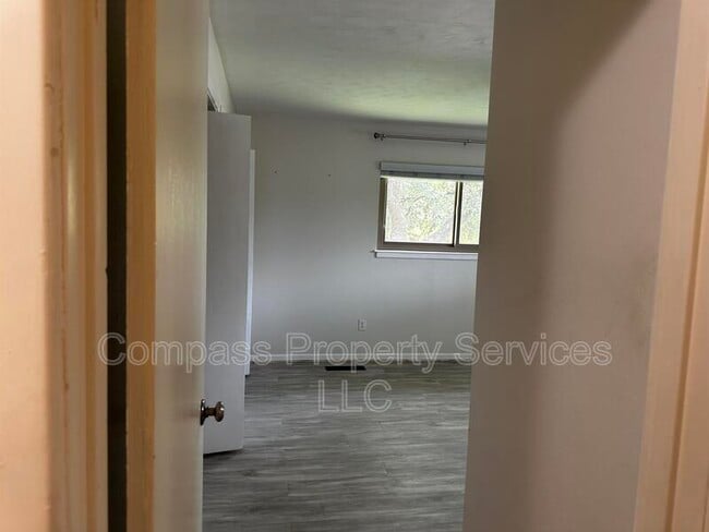 Building Photo - 8919 Whippoorwill Dr