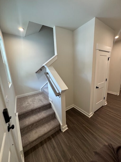 Building Photo - Beautiful 3-Bedroom, 3-Bath Home with Mode...