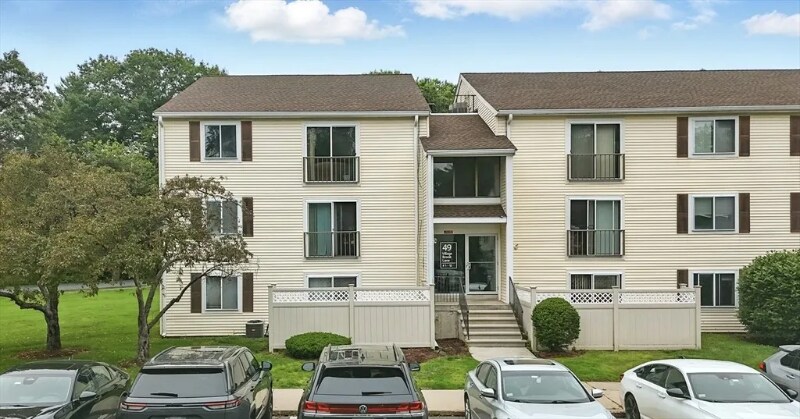 Building Photo - 49 Village Brook Ln