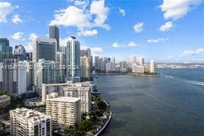 Building Photo - 1420 Brickell Bay Dr