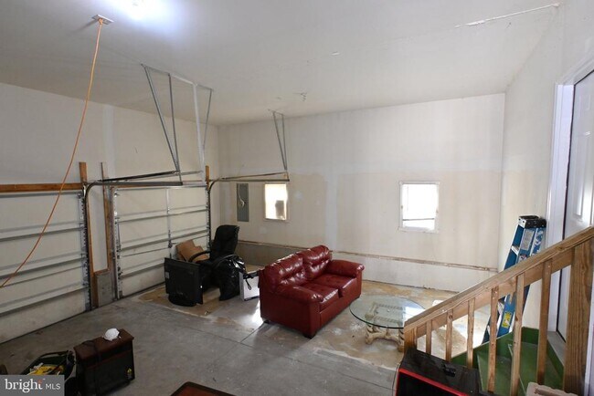 Building Photo - 101 Goldenrod Ln