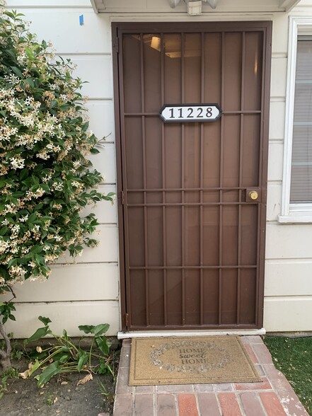 Primary Photo - 11228 Richland Ave