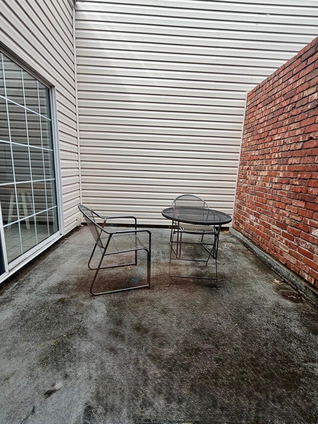 Building Photo - 4723 Brandon Woods St