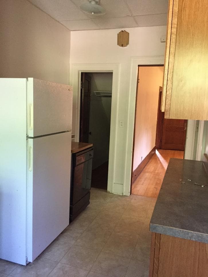 Building Photo - 415 9th St S