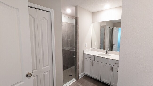 Building Photo - 106 Zancara St