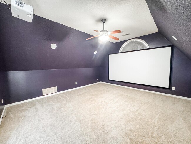 Building Photo - 10521 Red Stone Dr