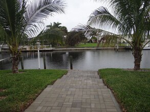 Building Photo - AVAILABLE SEASON 2027   PUNTA GORDA ISLES  SALTWATER FRONT HOME $5000