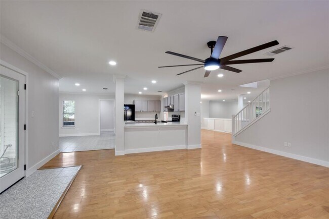 Building Photo - 10903 Claywood Dr