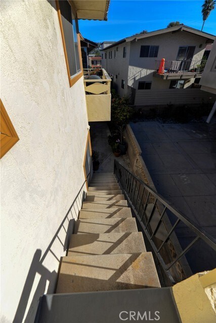 Building Photo - 256 Avenida Lobeiro