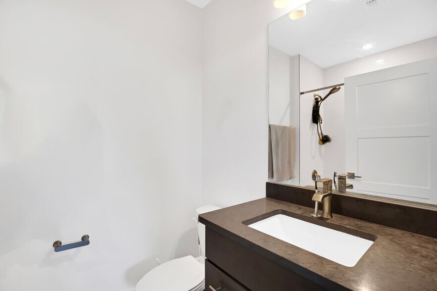 Building Photo - 2506 W Cleveland St