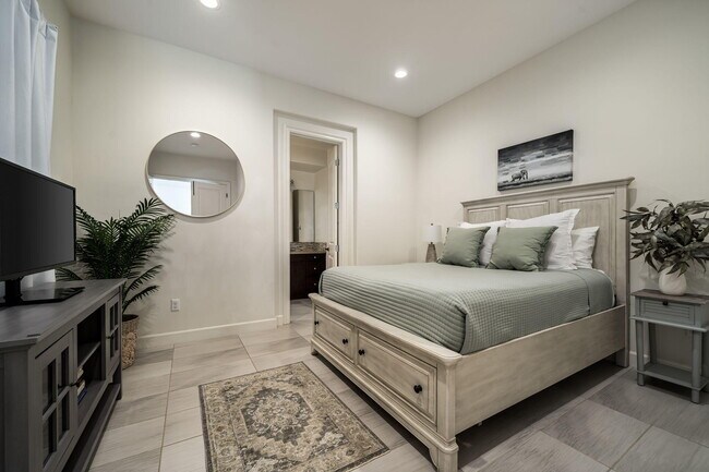 Building Photo - 81805 Four Seasons Pl